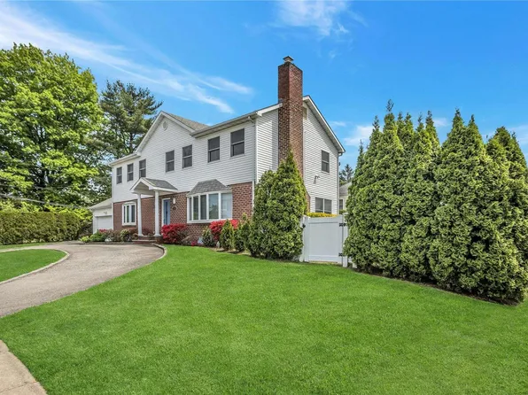 76 Bayberry Avenue, Garden City, NY 11530
