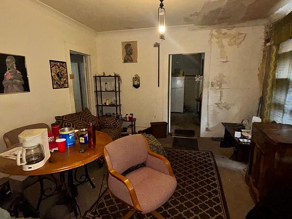 5th image of 8056 Lynch Rd