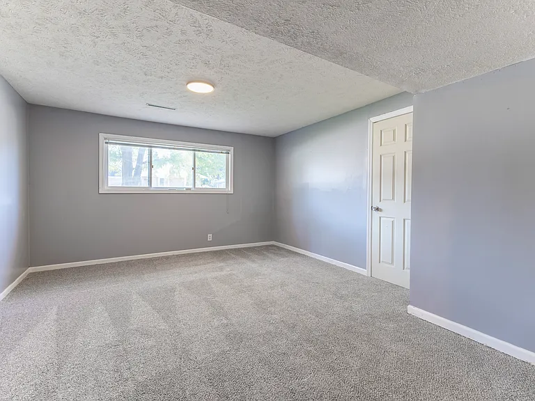 11212 Z St — Photo 16