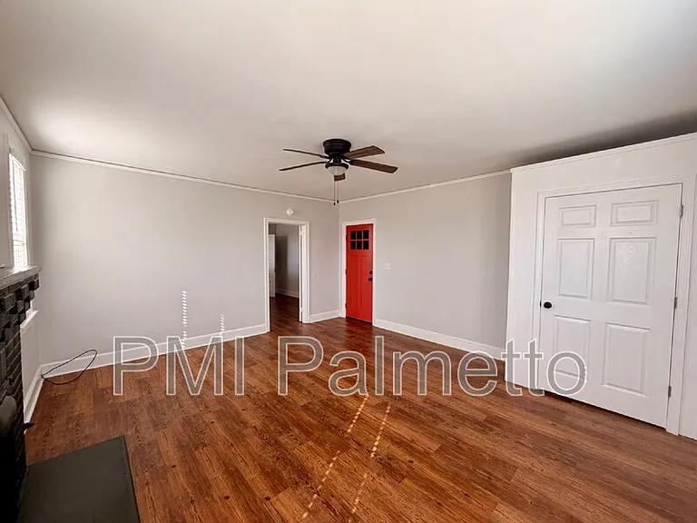 504 1/2 State St — Photo 5