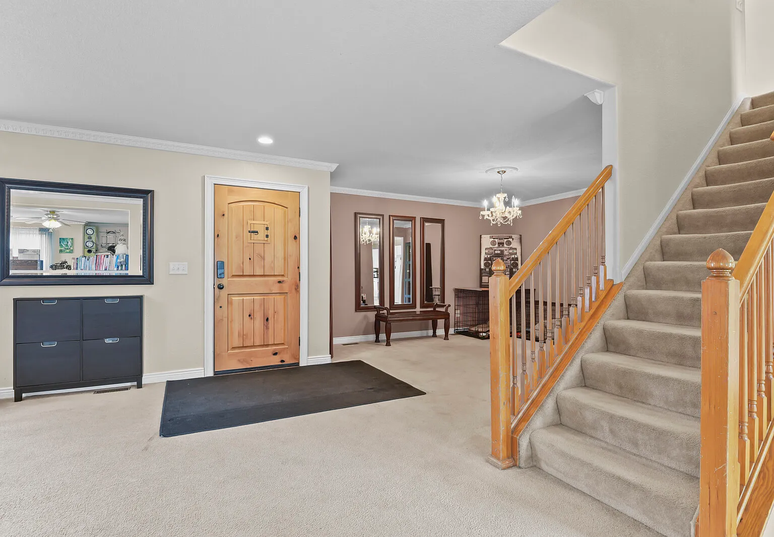 4 bed, 2417 sqft, $3,200 — Photo 4