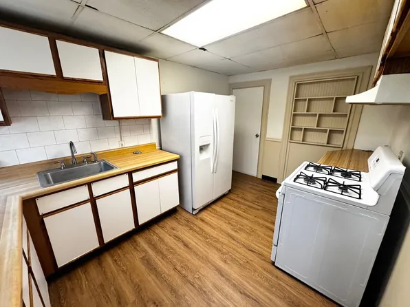 1101 Fredonia St, Pittsburgh, PA 15220