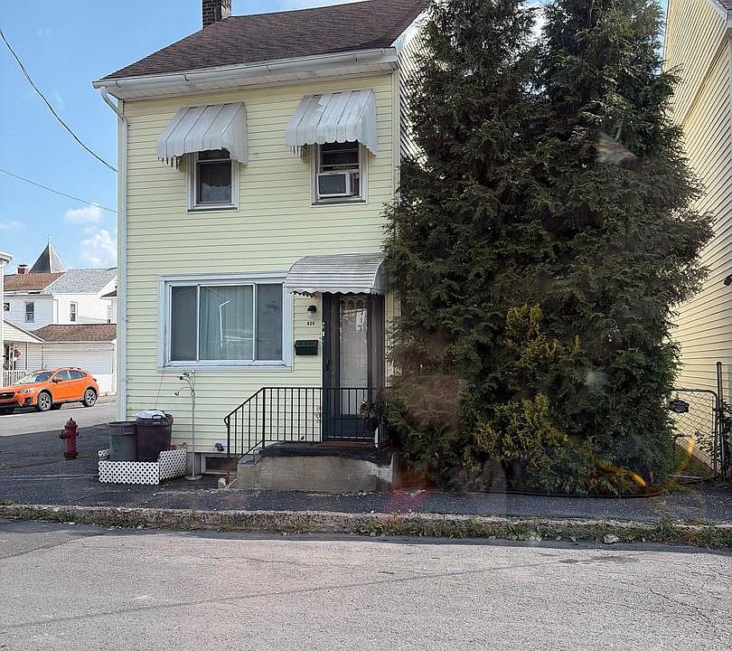 1st image of 439 Carbon St