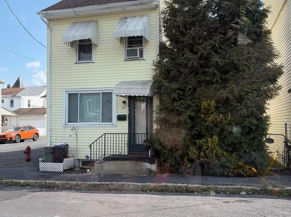 439 Carbon St, Minersville, PA 17954