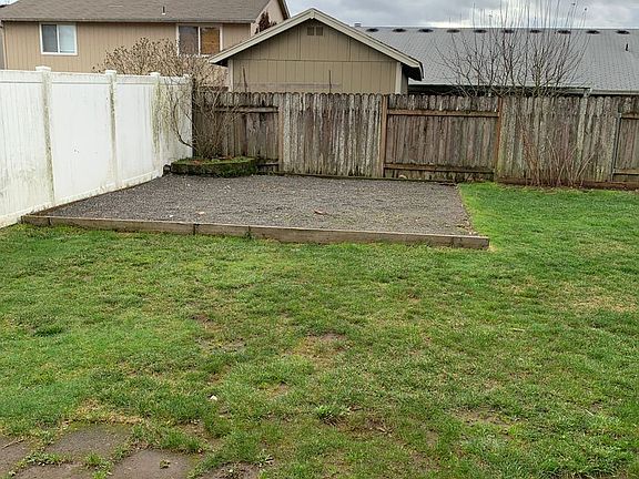 2nd image of 15811 NE 72nd St