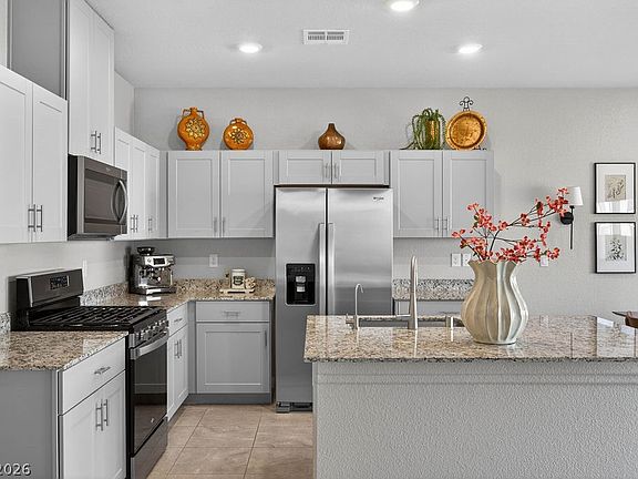 3rd image of 10962 Cambridge Lakes Ave