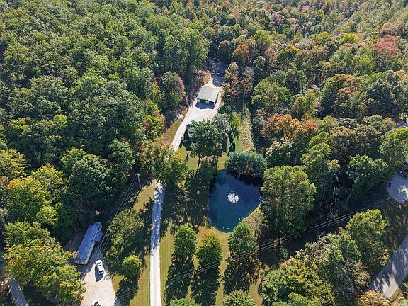 3rd image of 3810 Manley Hollow Rd