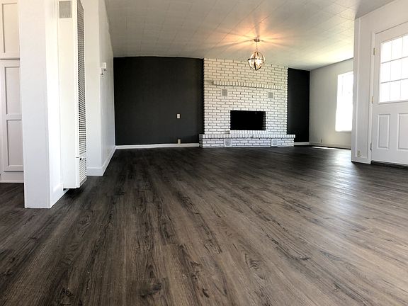 4th image of 123 E A St