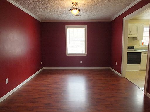 2nd image of 3063 Dale Rd