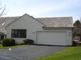 N81W13682 Golfway Dr, Menomonee Falls, WI 53051