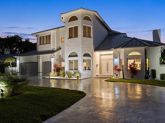 3rd image of 607 Intracoastal Drive