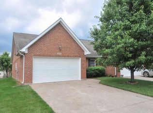 12374 Spring Leaf Ct, Louisville, KY 40229