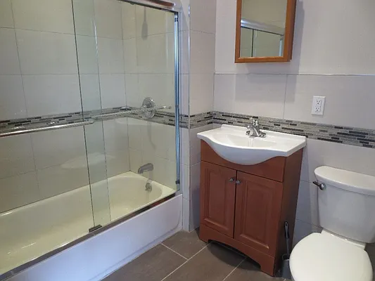 Rented by Parlor Real Estate Corp | media 13