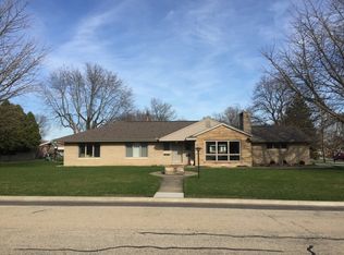 124 S Kansas Ave, Morton, IL 61550