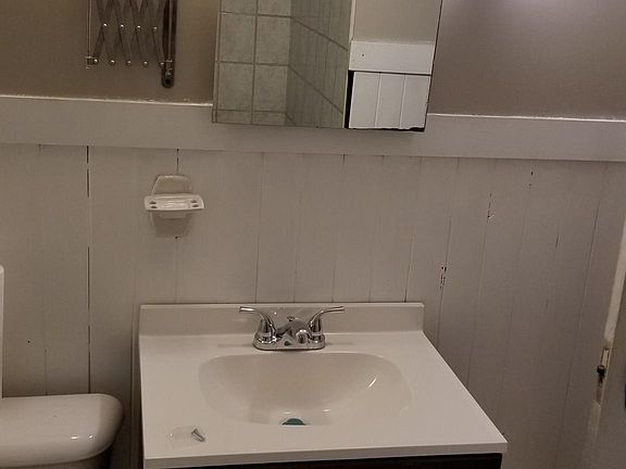 2nd image of 486 Auburn Ave Floor 1