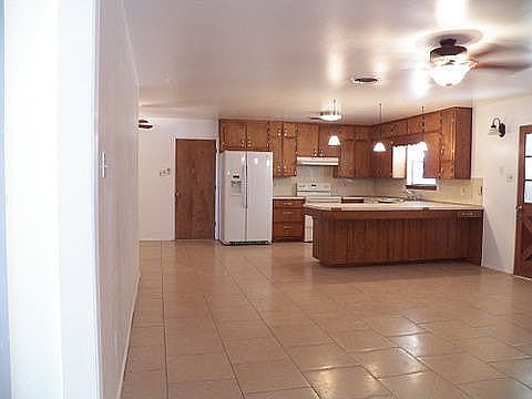 4th image of 406 Sunglow Ave