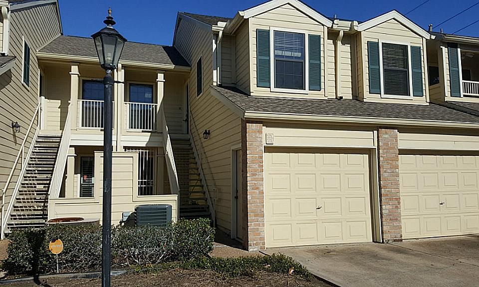 1st image of 757 Bering Dr #B