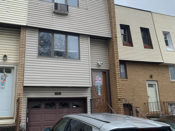 115 Mimosa Ln, Staten Island, NY 10312