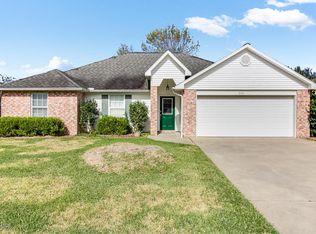 319 Herlil Cir, Carencro, LA 70520
