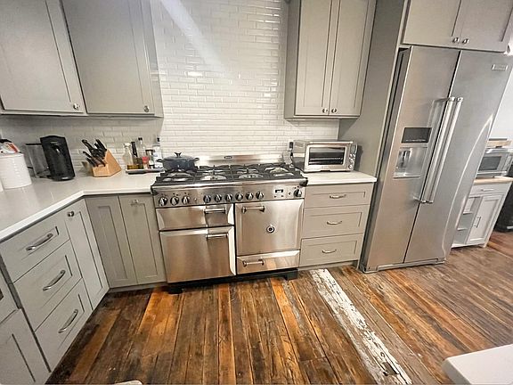 4th image of 881 E 1st St Unit 303