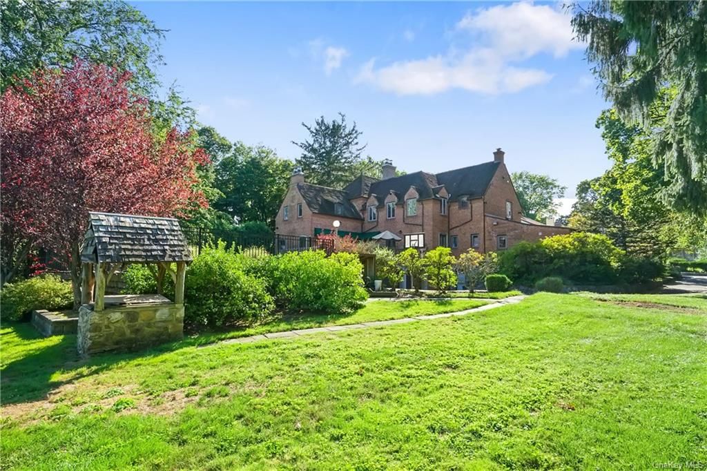 4 Bed 5 Bath Property, New York • 3,808 Sq Ft