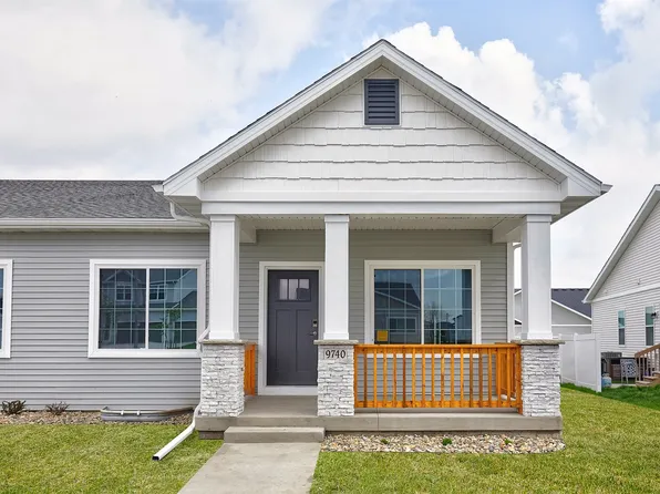 9740 Regatta Ln, Johnston, IA 50131