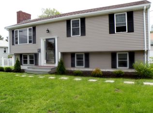 60 Harborview Rd, Hull, MA 02045