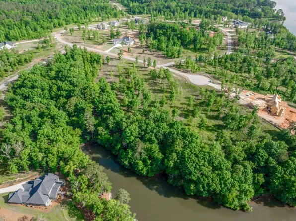 1121 Open Water Dr, Greensboro, GA 30642