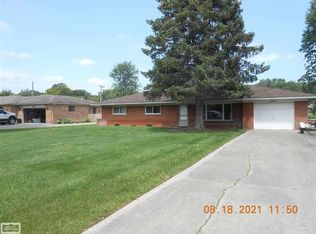28279 Kingsberry St, Chesterfield, MI 48047