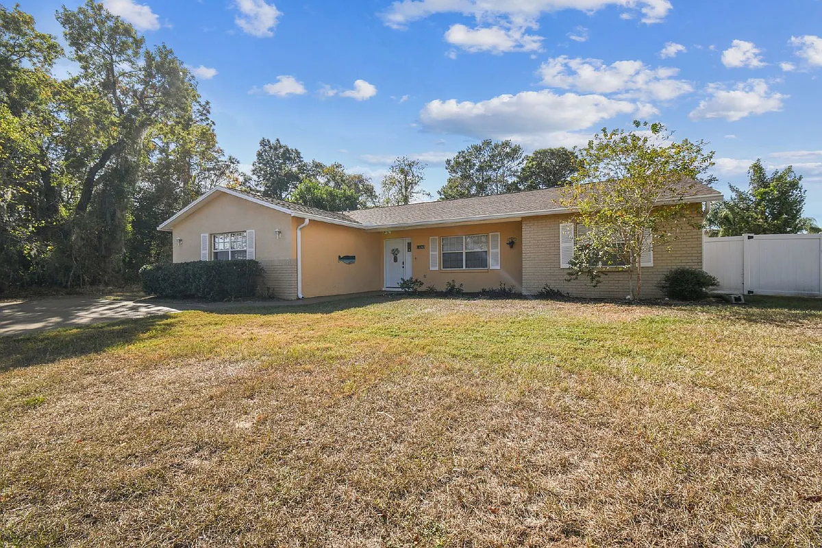 Building Photo - 13382 Banyan Rd