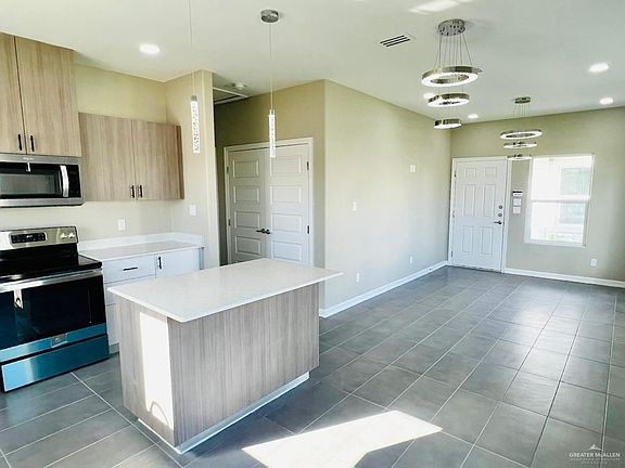4th image of 11006 N 33rd St #2-4