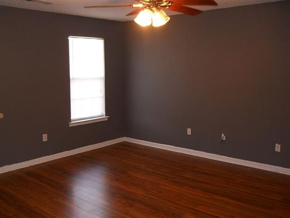 3rd image of 5939 Beauvoir Dr