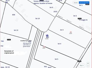 942 Hollida Ln, Martinsburg, WV 25404