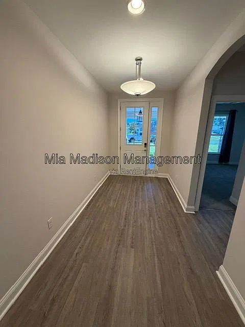 5 bed, 4.0 bath, 2984 sqft, $3,600 — Photo 3