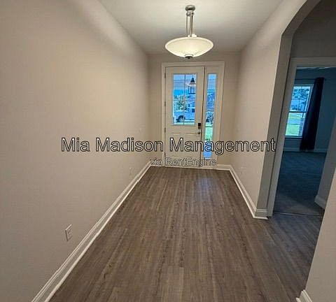 3rd image of 255 McQueen Dr