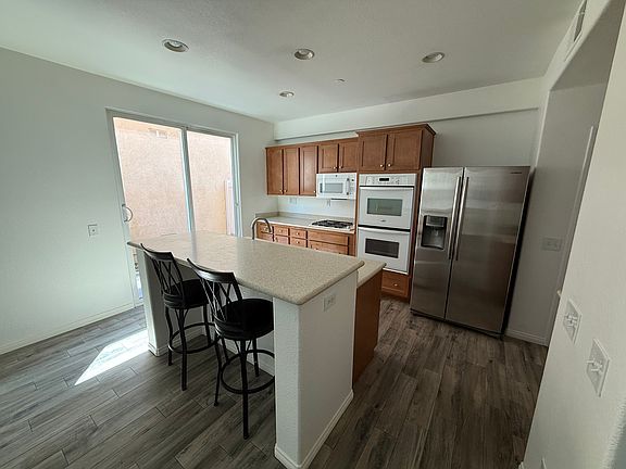 4th image of 1880 Sora Ct