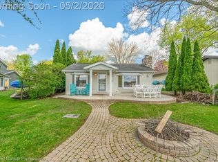 2920 Indian Trl N, Pinckney, MI 48169