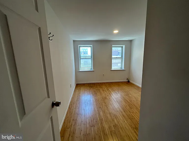 44 S 2nd St #3 — Photo 6