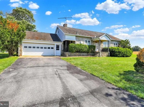 8893 Allentown Pike, Fleetwood, PA 19522