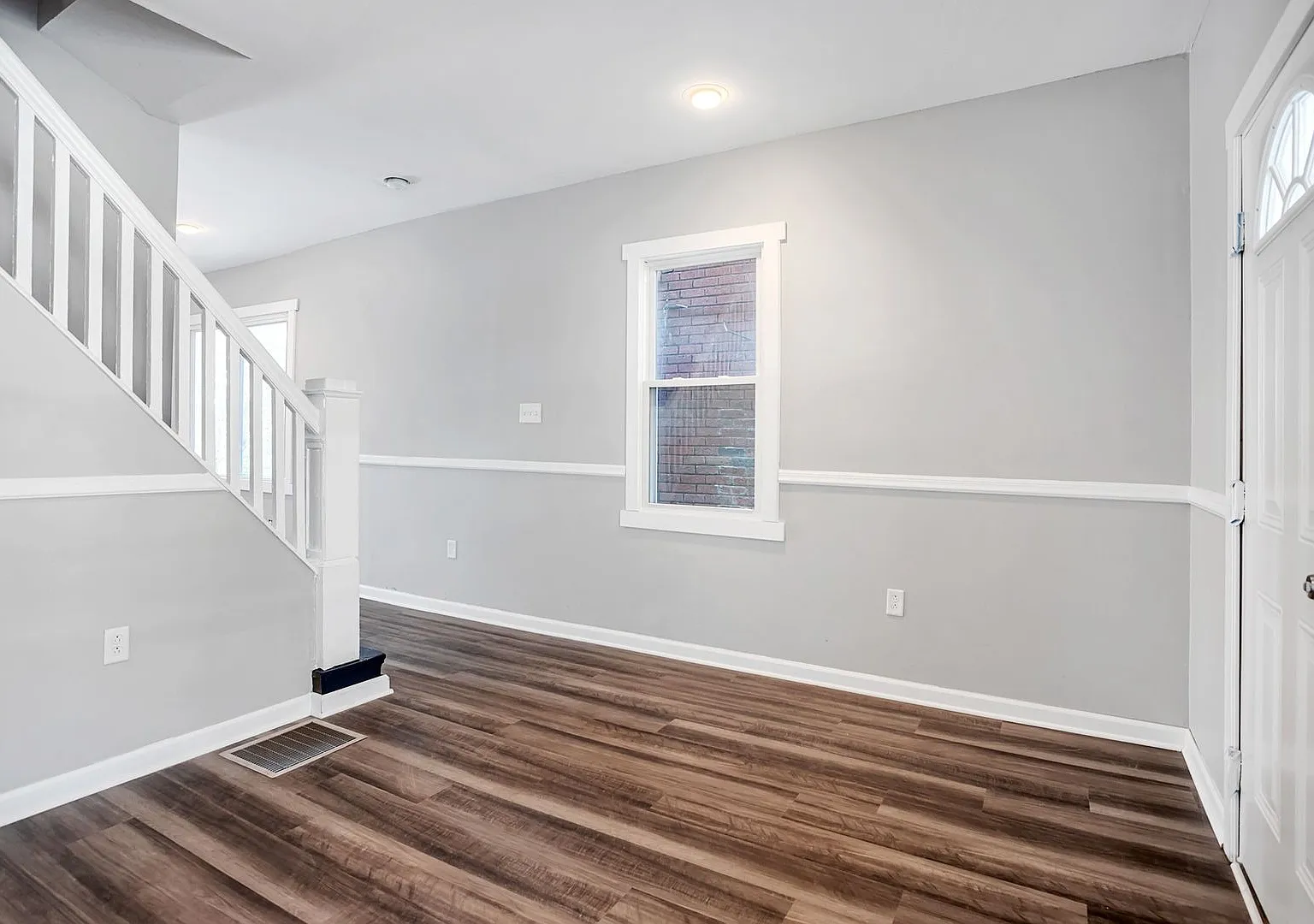 Spacious Two Bed Available July 10th! Central Air, Dishwasher, Laundry, Off Street Parking! — Photo 4