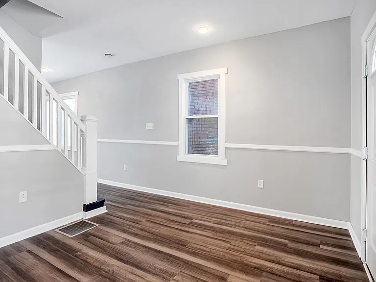 121 Dilworth St — Photo 4