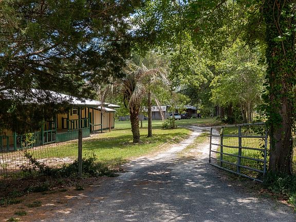 2nd image of 436 Russell Blvd