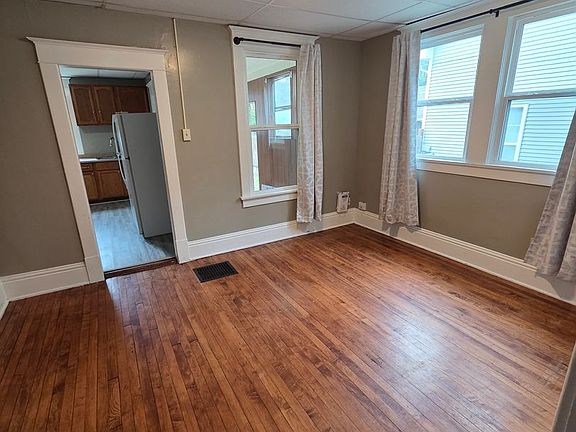 5th image of 614 Bluemont Ave