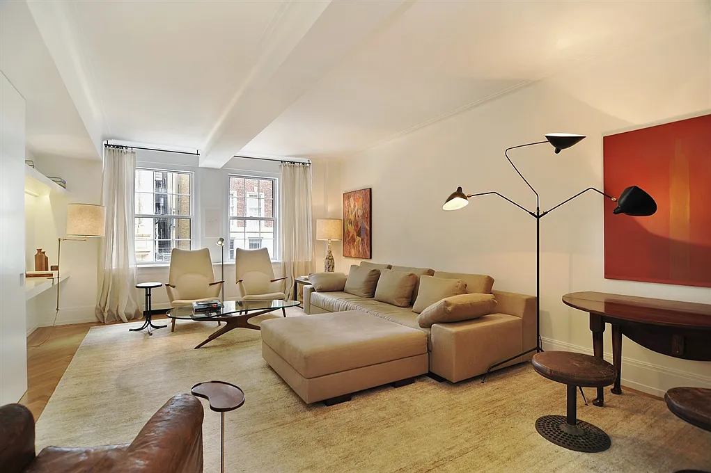 40 E 66th St APT 2A photo 1