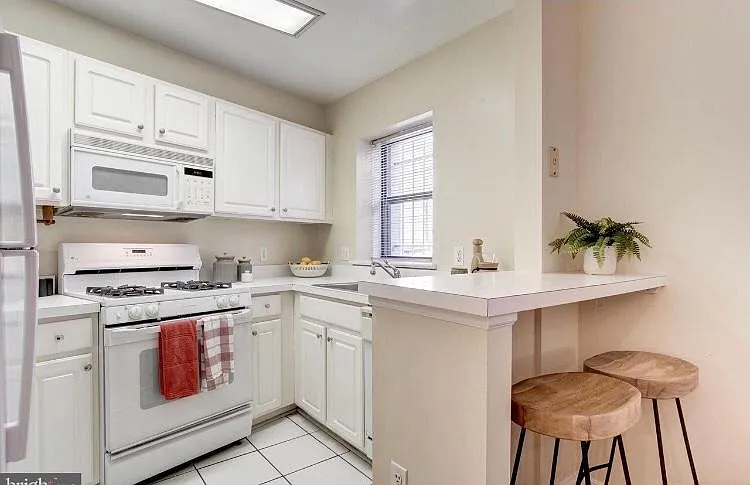 1827 Florida Ave NW #102 — Photo 5
