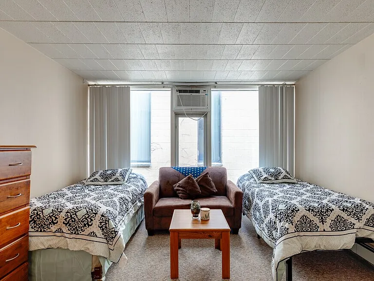 307 THOMPSON FURNISHED STUDIO APARTMENTS — Photo 15