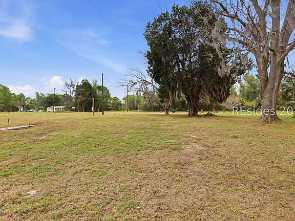 3rd image of 110 Storyteller Rd