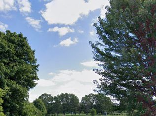 W292N6934 Dorn Rd, Hartland, WI 53029