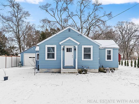 2nd image of 3451 Hubbard St