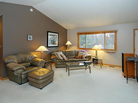 1695 Auburn Woods Trail-104